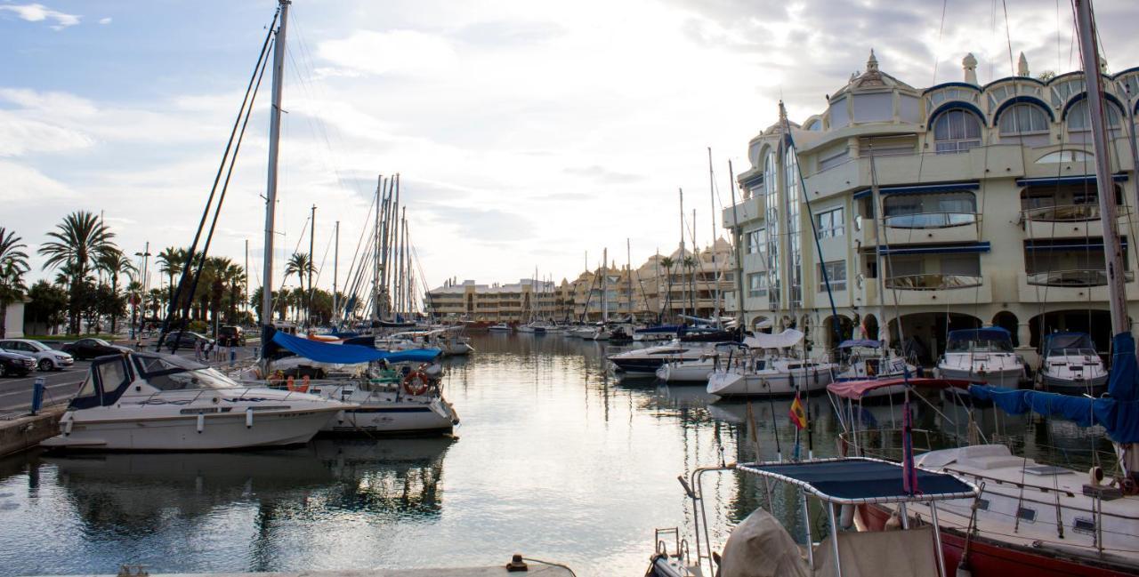 בנאלמדנה Puerto Marina Luxury Apartment With Sea Views מראה חיצוני תמונה